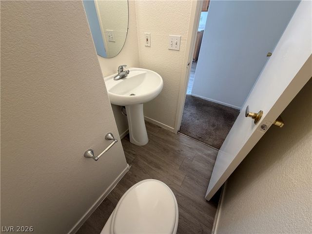 5211 Paradise Skies Avenue, Las Vegas, NV 89156