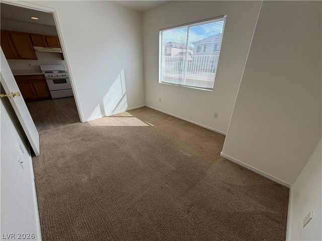 5211 Paradise Skies Avenue, Las Vegas, NV 89156