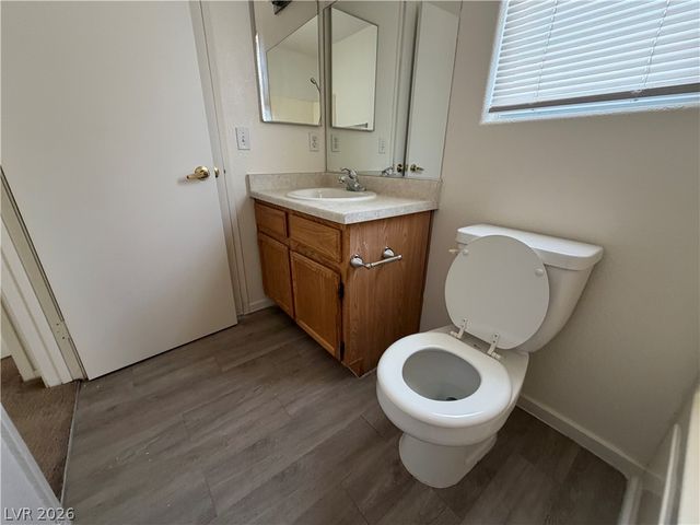 5211 Paradise Skies Avenue, Las Vegas, NV 89156