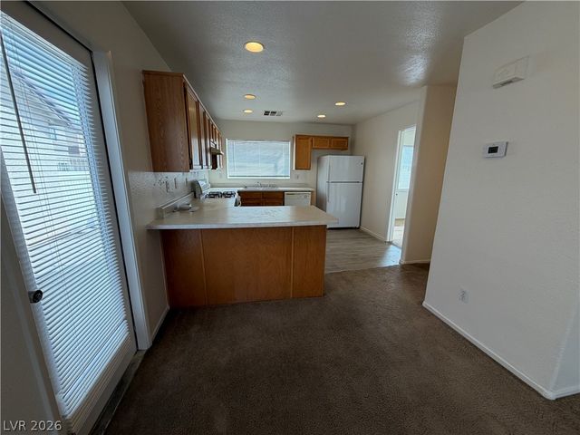 5211 Paradise Skies Avenue, Las Vegas, NV 89156