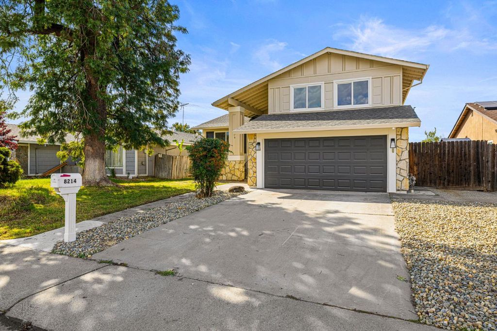 8214 Moorhaven Way, Sacramento, CA 95828