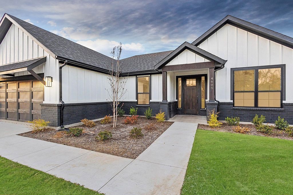 4605 Dripping Springs Road, Sherman, TX 75090