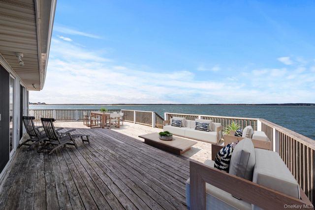 654A Dune Road, Westhampton Dunes, NY 11978