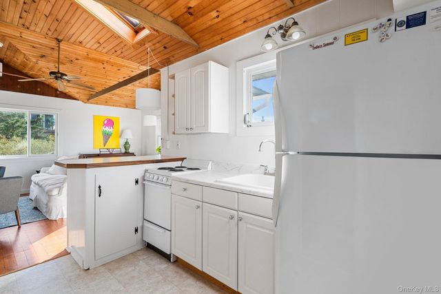 654A Dune Road, Westhampton Dunes, NY 11978