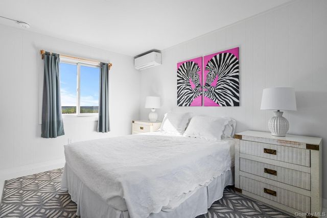 654A Dune Road, Westhampton Dunes, NY 11978