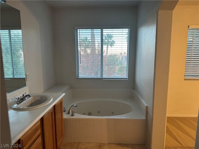 7956 Mohican Canyon Street, Las Vegas, NV 89113