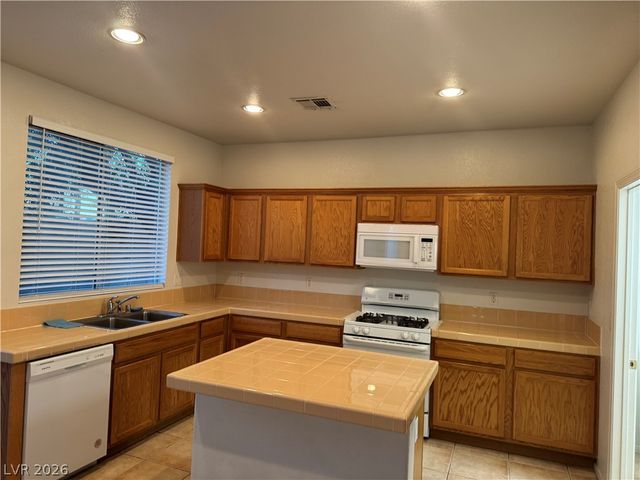 7956 Mohican Canyon Street, Las Vegas, NV 89113
