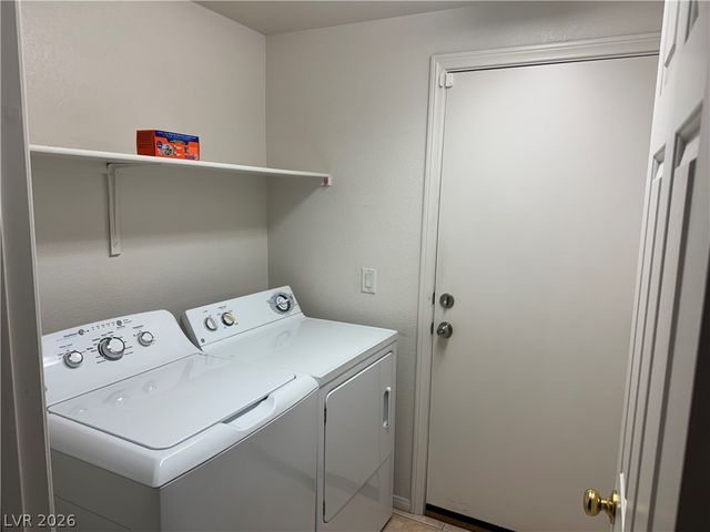 7956 Mohican Canyon Street, Las Vegas, NV 89113