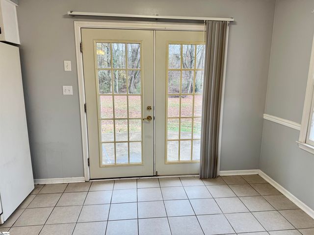 228 Greenridge Drive, Moore, SC 29369