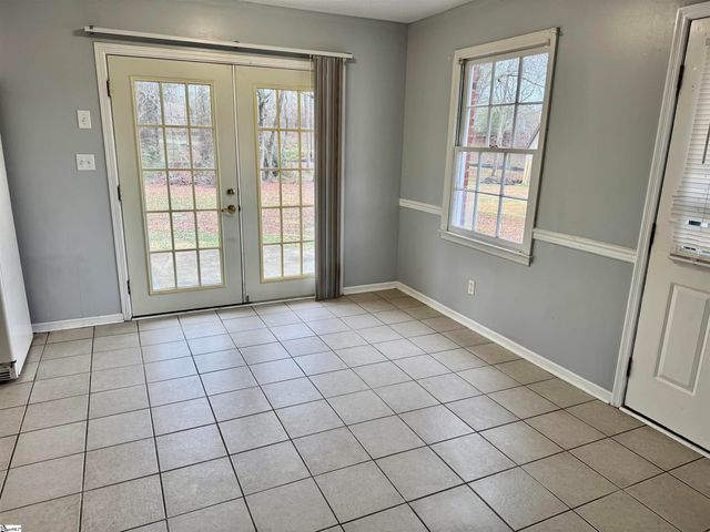 228 Greenridge Drive, Moore, SC 29369