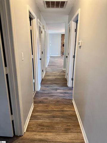 228 Greenridge Drive, Moore, SC 29369