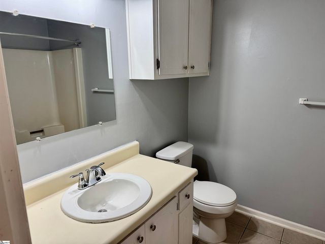 228 Greenridge Drive, Moore, SC 29369