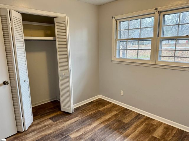 228 Greenridge Drive, Moore, SC 29369