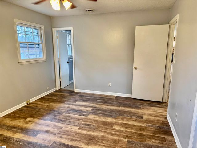 228 Greenridge Drive, Moore, SC 29369