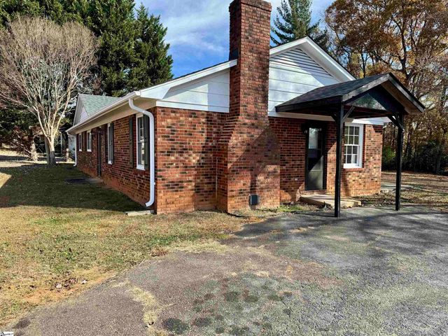 228 Greenridge Drive, Moore, SC 29369