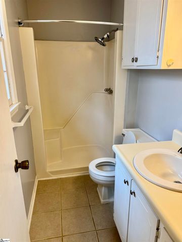 228 Greenridge Drive, Moore, SC 29369