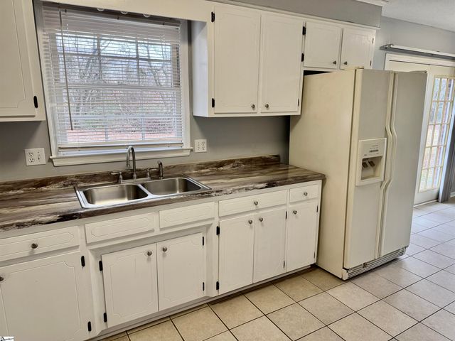 228 Greenridge Drive, Moore, SC 29369