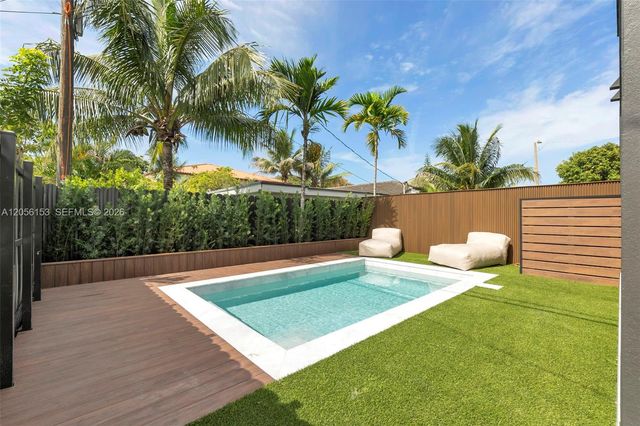 3011 SW 27th St 1, Miami, FL 33133