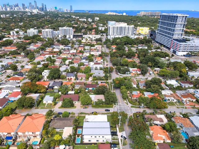 3011 SW 27th St 1, Miami, FL 33133