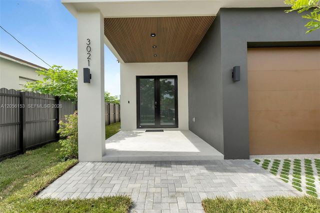 3011 SW 27th St 1, Miami, FL 33133