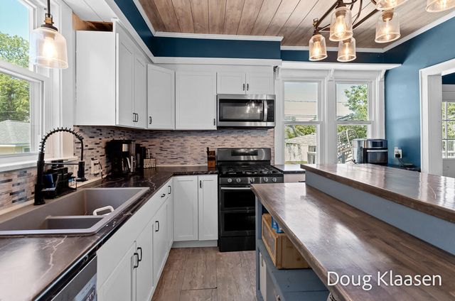 67 W 18th Street, Holland City, MI 49423