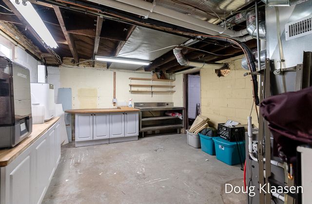 67 W 18th Street, Holland City, MI 49423