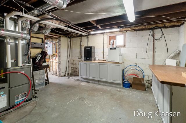 67 W 18th Street, Holland City, MI 49423