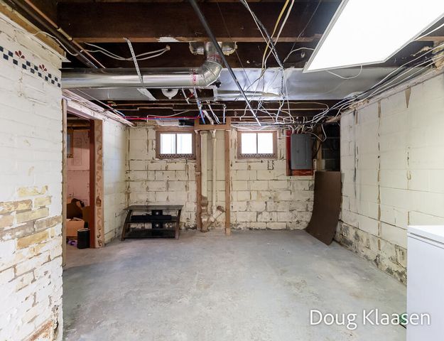 67 W 18th Street, Holland City, MI 49423