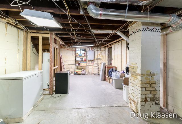 67 W 18th Street, Holland City, MI 49423