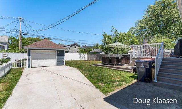 67 W 18th Street, Holland City, MI 49423