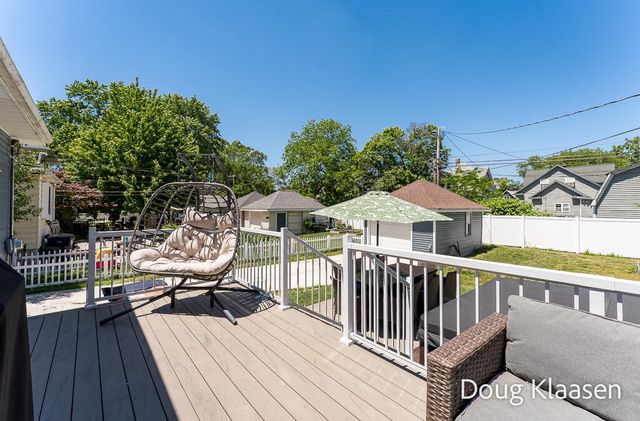 67 W 18th Street, Holland City, MI 49423