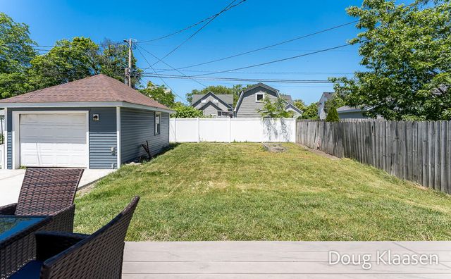 67 W 18th Street, Holland City, MI 49423