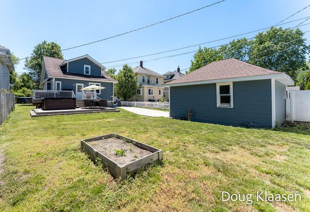 67 W 18th Street, Holland City, MI 49423