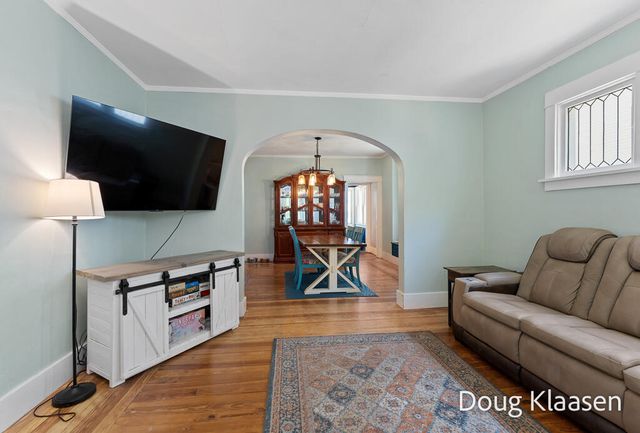 67 W 18th Street, Holland City, MI 49423