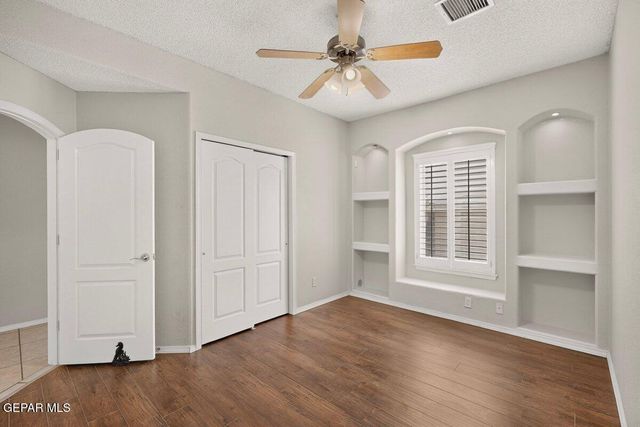 413 EMERALD SHORE Lane, El Paso, TX 79928