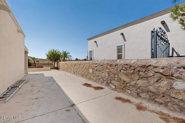 413 EMERALD SHORE Lane, El Paso, TX 79928