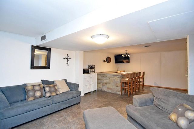 6800 243rd AVENUE, Salem, WI 53168