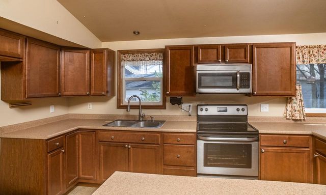 406 Cardinal Drive, Westfield, WI 53964