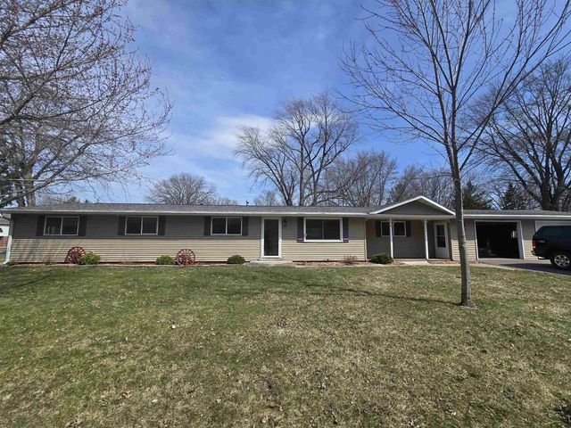 406 Cardinal Drive, Westfield, WI 53964