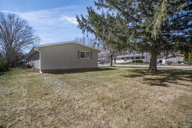 406 Cardinal Drive, Westfield, WI 53964