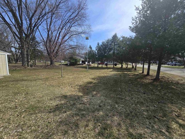 406 Cardinal Drive, Westfield, WI 53964
