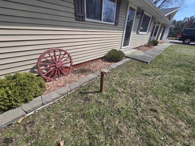 406 Cardinal Drive, Westfield, WI 53964