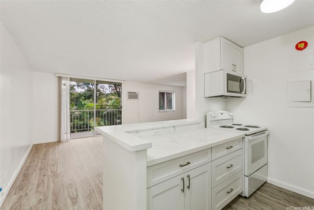 98-1038 Moanalua Road 7-105, Aiea, HI 96701