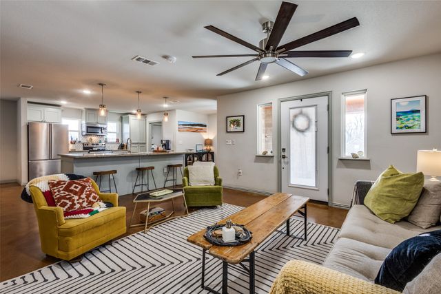 409 W Johnson Street, Denison, TX 75020