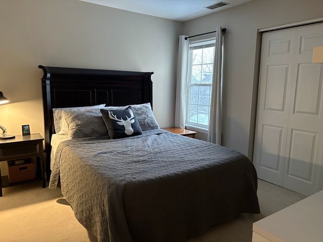 1267 Derby Lane, Mundelein, IL 60060