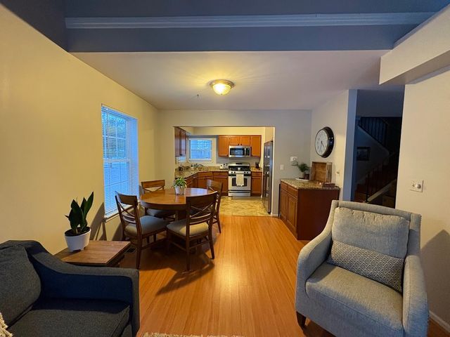 1267 Derby Lane, Mundelein, IL 60060