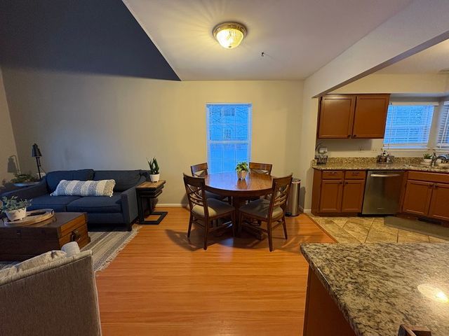 1267 Derby Lane, Mundelein, IL 60060