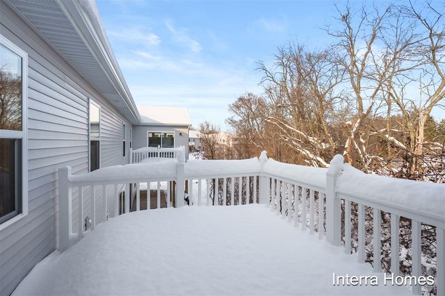 323 Hickory Valley Drive, Kalamazoo, MI 49009