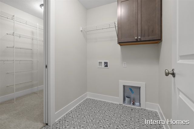 323 Hickory Valley Drive, Kalamazoo, MI 49009