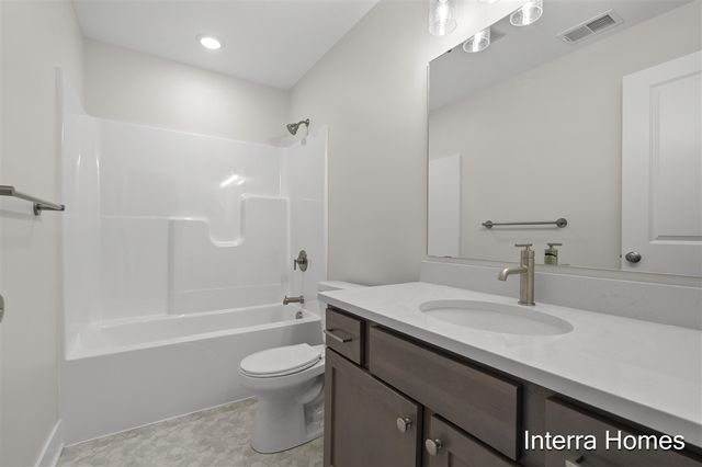 323 Hickory Valley Drive, Kalamazoo, MI 49009